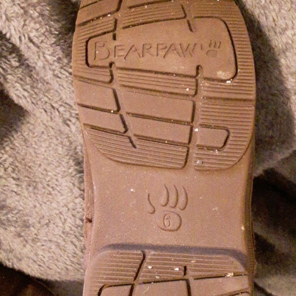 Bearpaw Boots - Picture 4 of 6